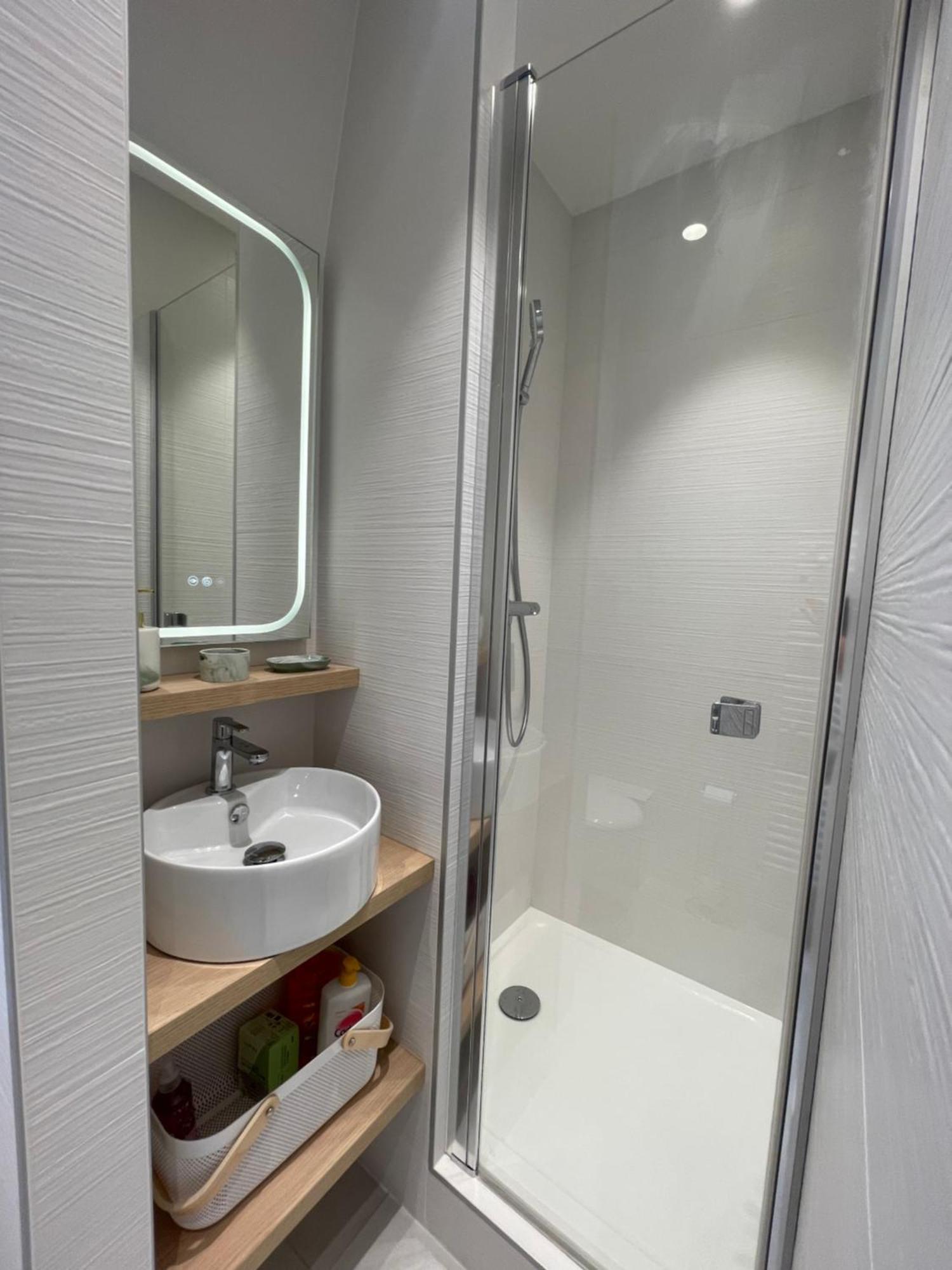 Appartements De Charme Du General Leclerc - Place D'Erlon - Hypercentre - Gare - Reims Eksteriør billede